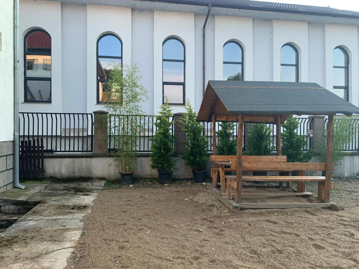 Master Adventure Guest House Vadu Crisului Eksteriør billede